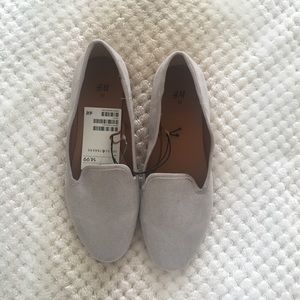 Gray flats
